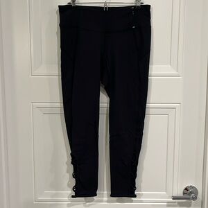 Calia Black 7/8 leggings with ankle detail